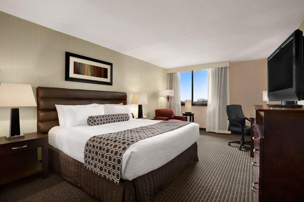 Hotel Crowne Plaza Columbus North - Worthington By Ihg Exterior foto